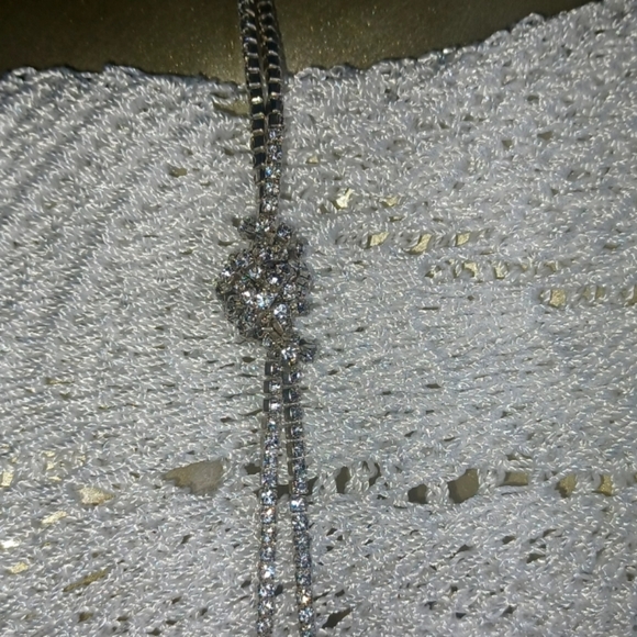 NWT Akira Sparkly Rhinostone Long Necklace with A Knot Detail - Picture 5 of 13